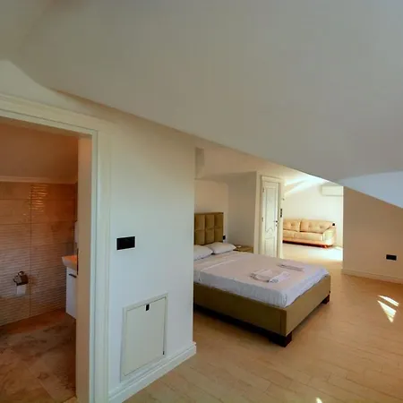 Villa Ottoman